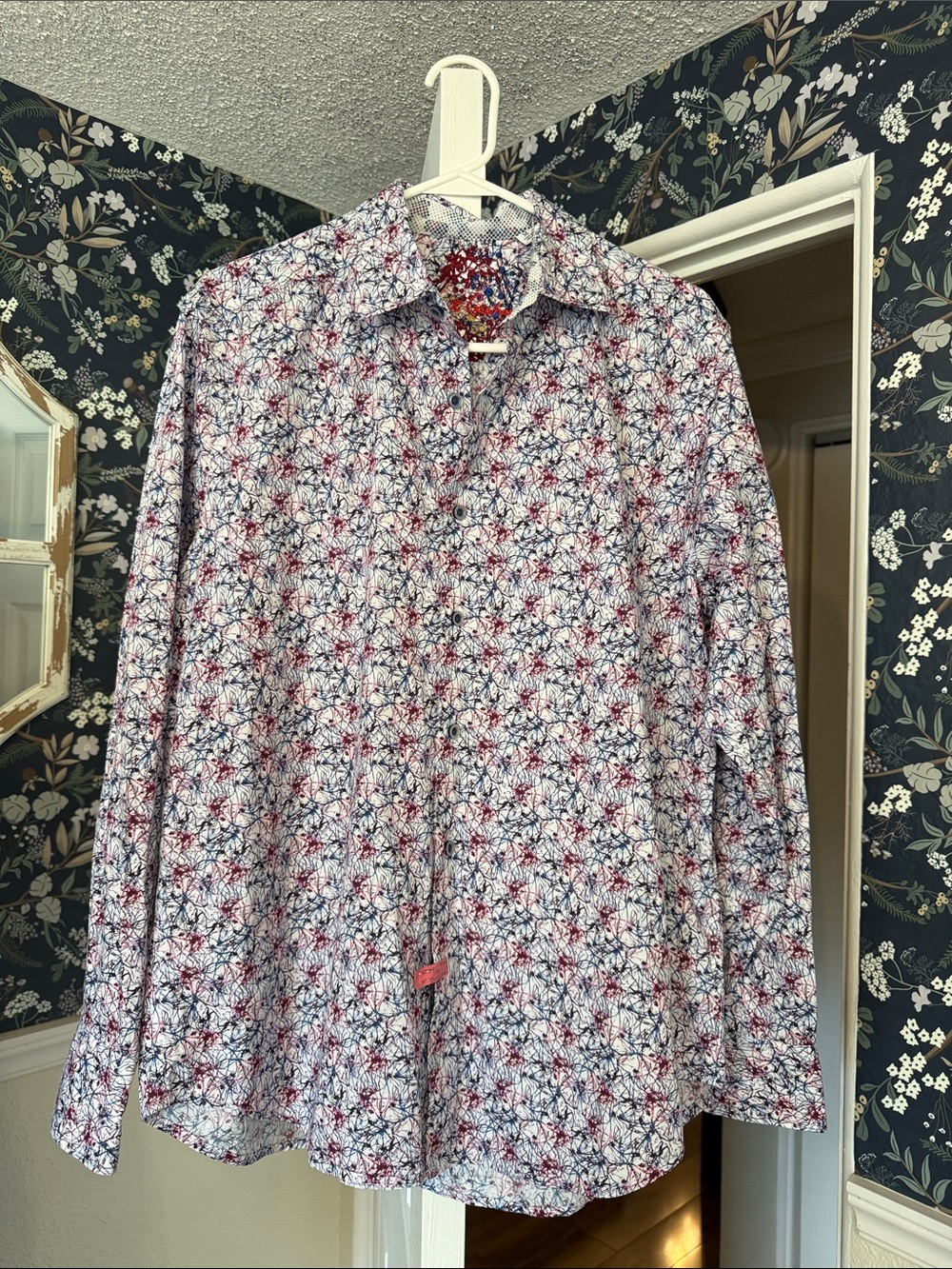 Robert Graham Button Down Shirt Medium Like New!